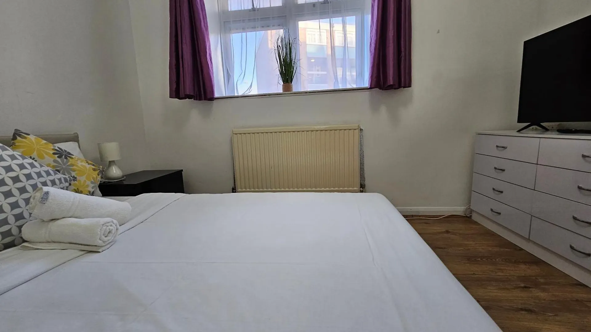 Globe Rooms London Guest house